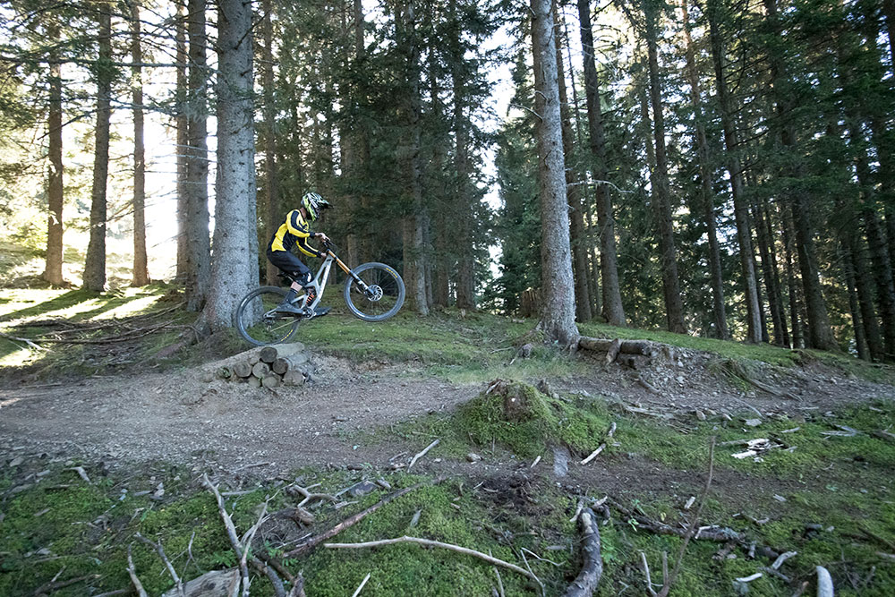 VTT Pilotage: Le Saut Pompé et Techniques de Sauts